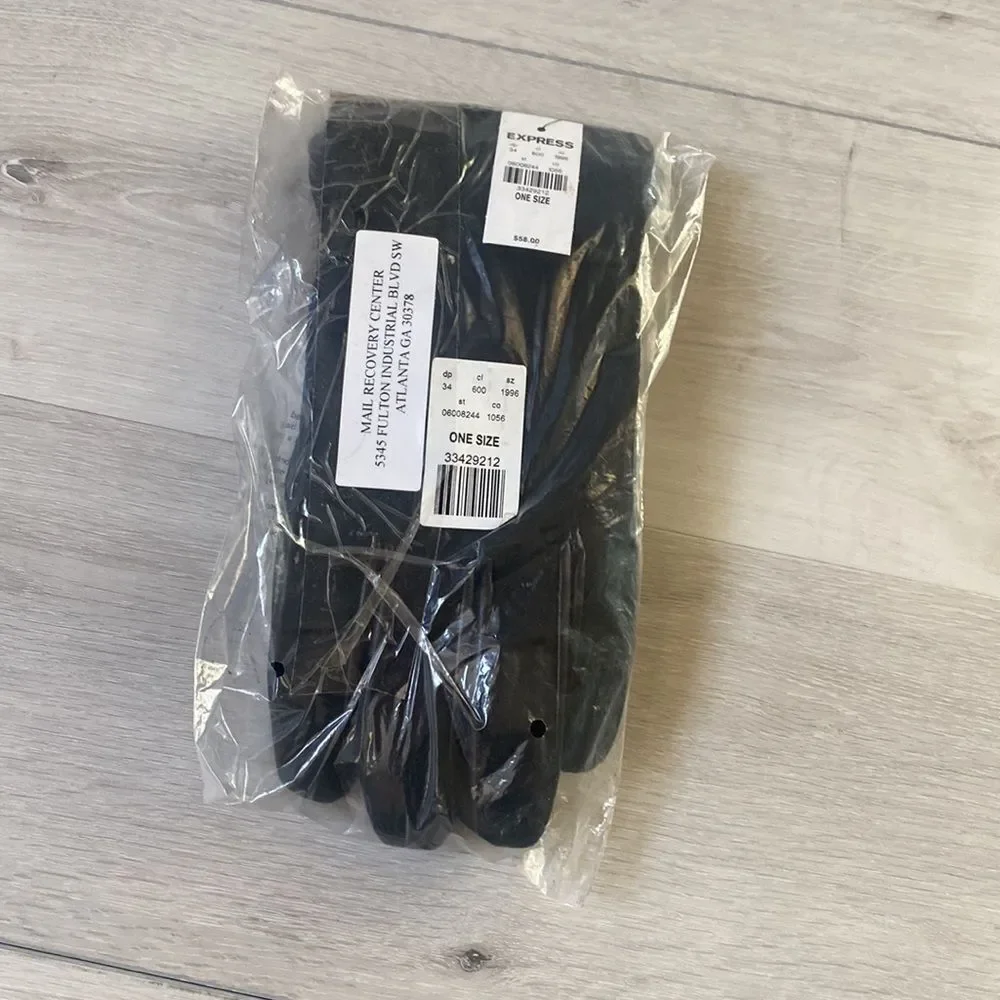 Express Black Puffer‎ Gloves Black one size NWT IN PACKAGING UNOPENED
